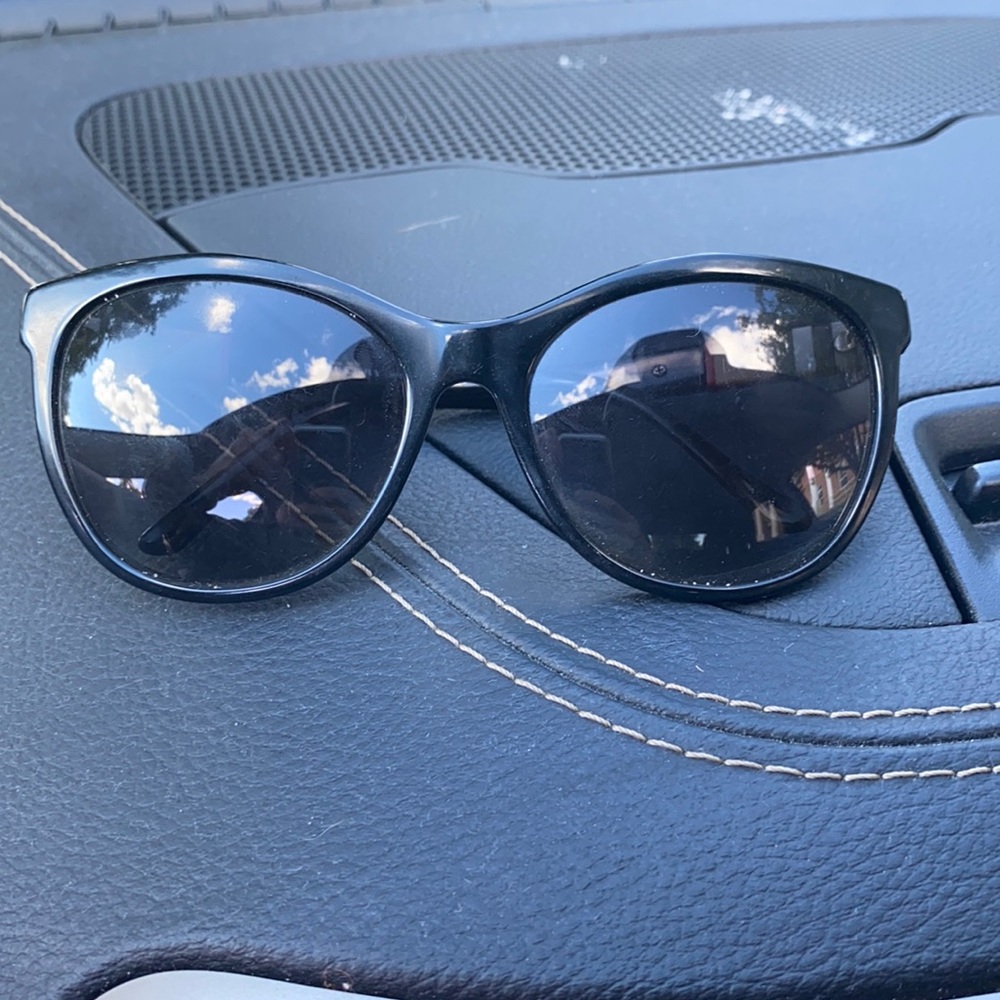 Burberry polarized sunglasses